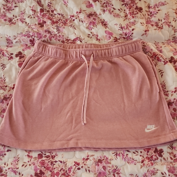 Nike Women's Dusty Pink A-Line Skirt - Picture 1 of 9